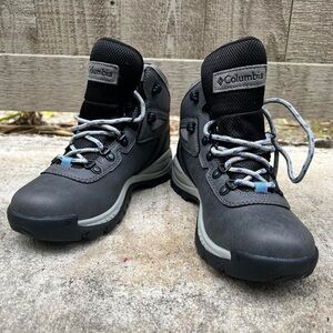 Columbia newton ridge plus women’s hiking shoes